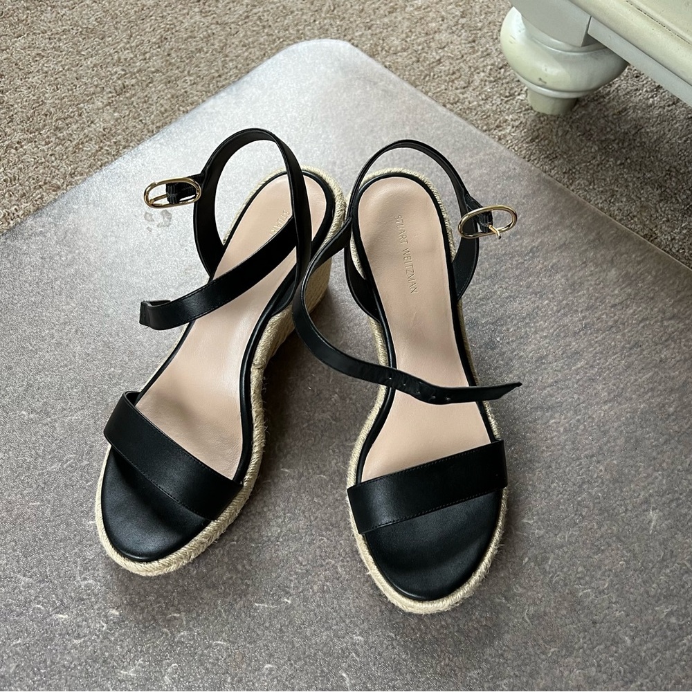 Excellent Stuart Weitzman Wedges for summer.